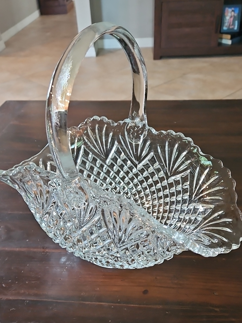 Vintage L.E. Smith Clear Pressed Glass Pineapple & Fan Design Basket With Handle